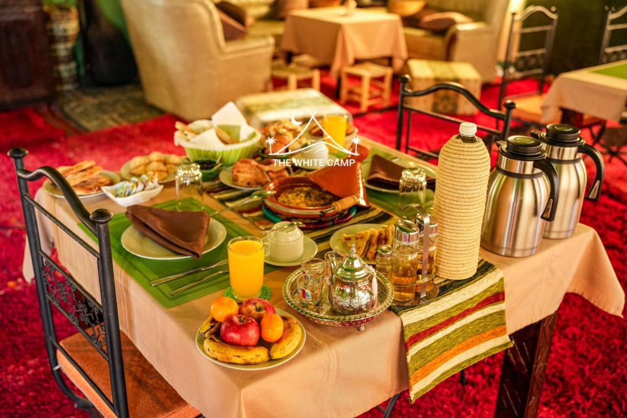 The White Camp - Your Merzouga Luxury Desert Camp & Erg Chebbi Dunes Camel Riding Eksteriør bilde
