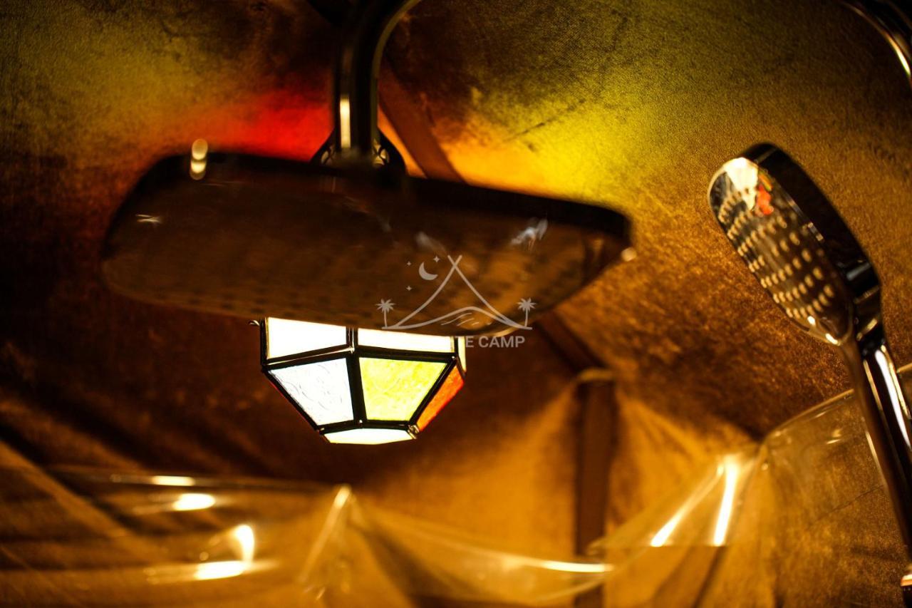 The White Camp - Your Merzouga Luxury Desert Camp & Erg Chebbi Dunes Camel Riding Eksteriør bilde