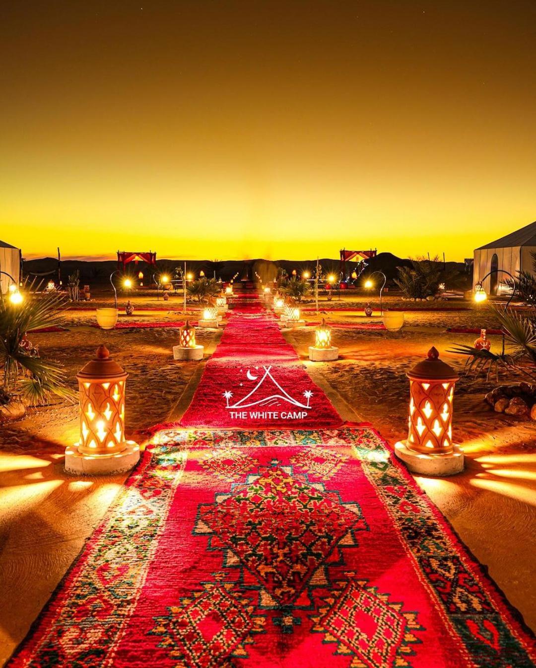 The White Camp - Your Merzouga Luxury Desert Camp & Erg Chebbi Dunes Camel Riding Eksteriør bilde