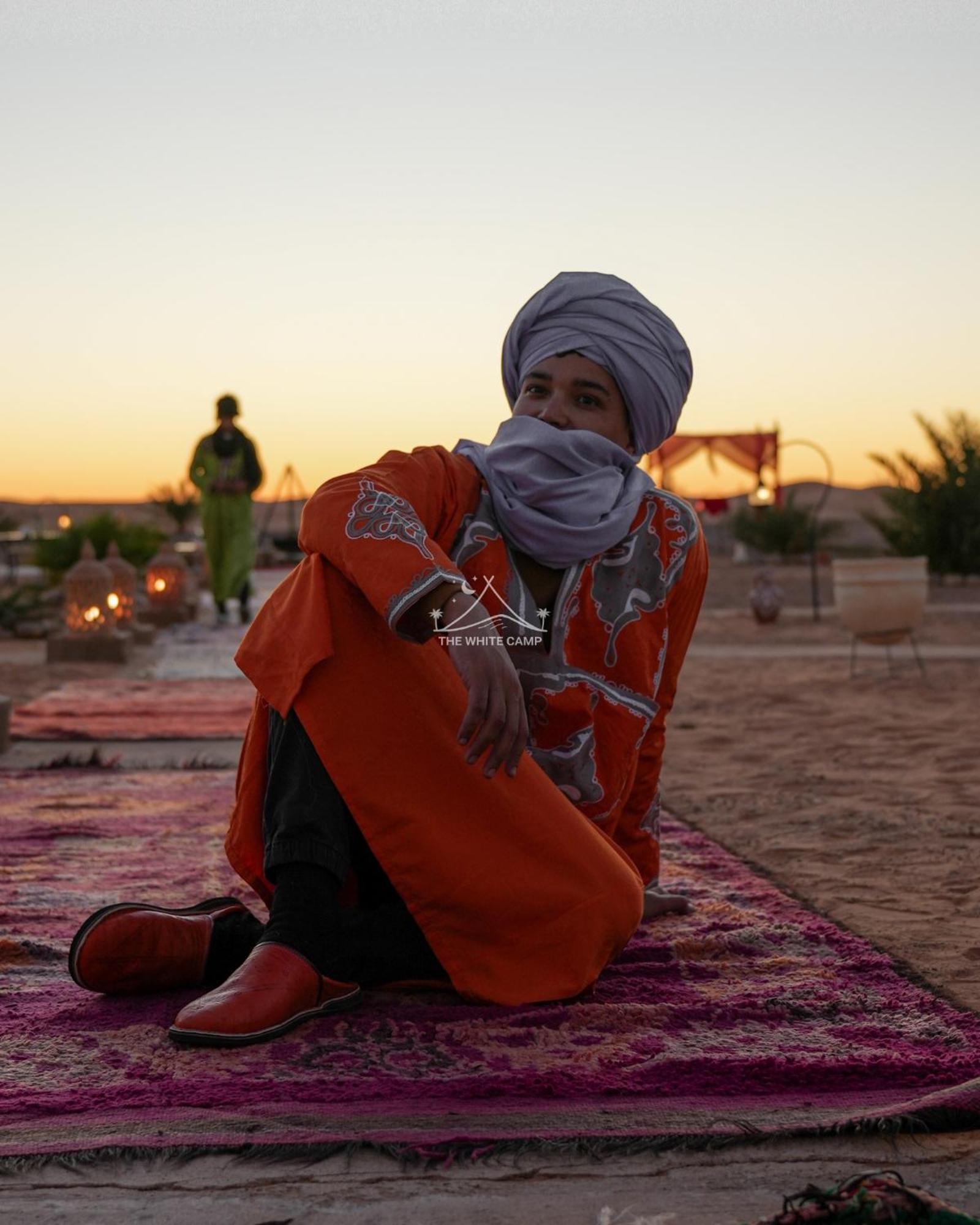 The White Camp - Your Merzouga Luxury Desert Camp & Erg Chebbi Dunes Camel Riding Eksteriør bilde